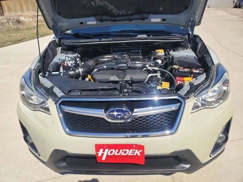 Used 2016 Subaru Crosstrek 2.0i Premium image 19