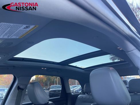 Used 2022 Lincoln Corsair AWD w/ Premium Package image 34