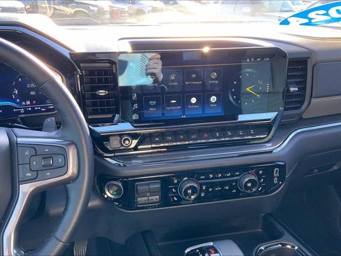 Used 2024 Chevrolet Silverado 1500 ZR2 w/ Technology Package image 6