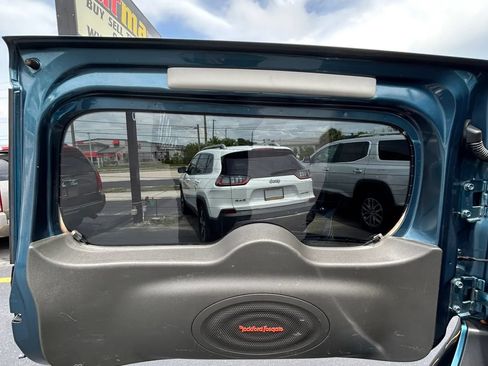 Used 2014 Nissan Cube 1.8 SL w/ SL Preferred Package FWD image 17