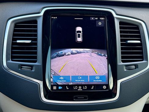 Used 2023 Volvo XC90 B5 Core w/ Protection Package Premier image 34