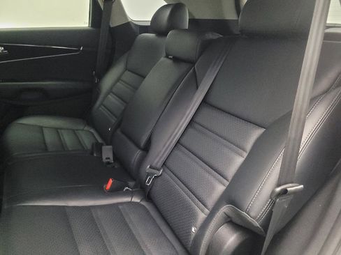 Used 2016 Kia Sorento EX FWD image 18