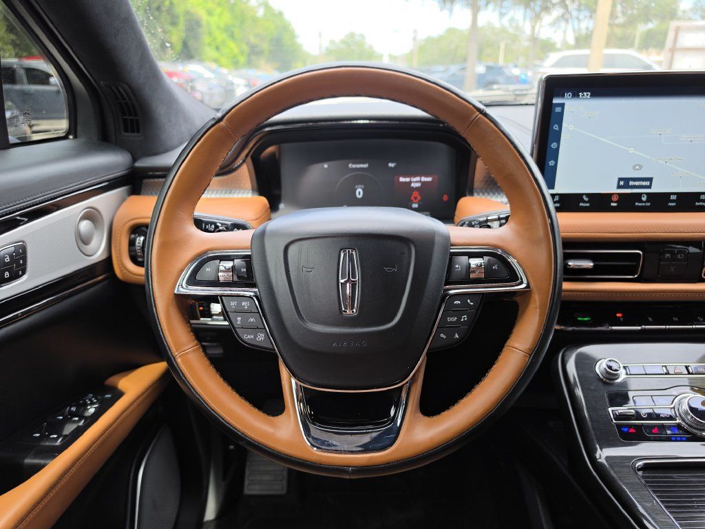 Used 2023 Lincoln Nautilus Black Label AWD/4WD image 12