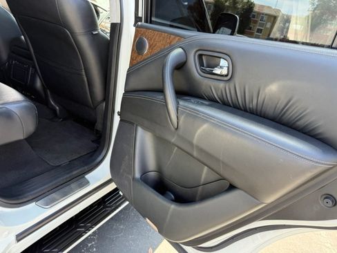 Used 2015 INFINITI QX80 2WD w/ 22" Wheel Package image 24