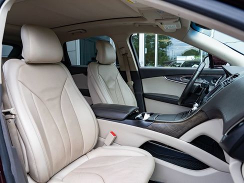 Used 2019 Lincoln Nautilus Reserve w/ Cargo Utility Package AWD/4WD image 26