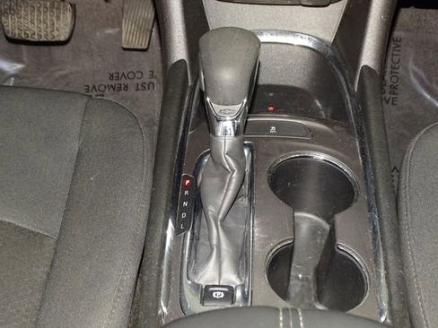 Used 2023 Chevrolet Malibu LT FWD image 34