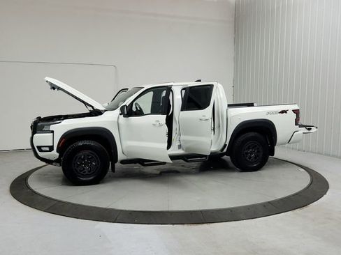 New 2026 Nissan Frontier PRO-4X w/ Pro-4x Convenience Package image 12