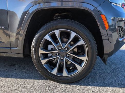 Certified 2023 Jeep Grand Cherokee Overland w/ Adv Protech Group III image 10