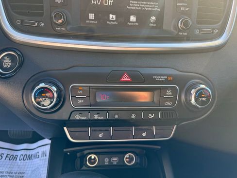 Used 2020 Kia Sorento S image 18