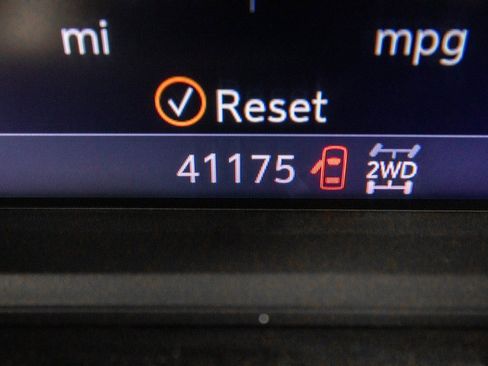 Used 2022 GMC Sierra 1500 SLE image 19