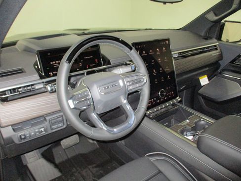 New 2025 GMC Sierra EV Denali image 16