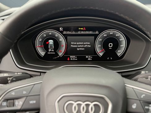 Certified 2025 Audi Q5 2.0T Premium w/ Convenience Plus Package image 20