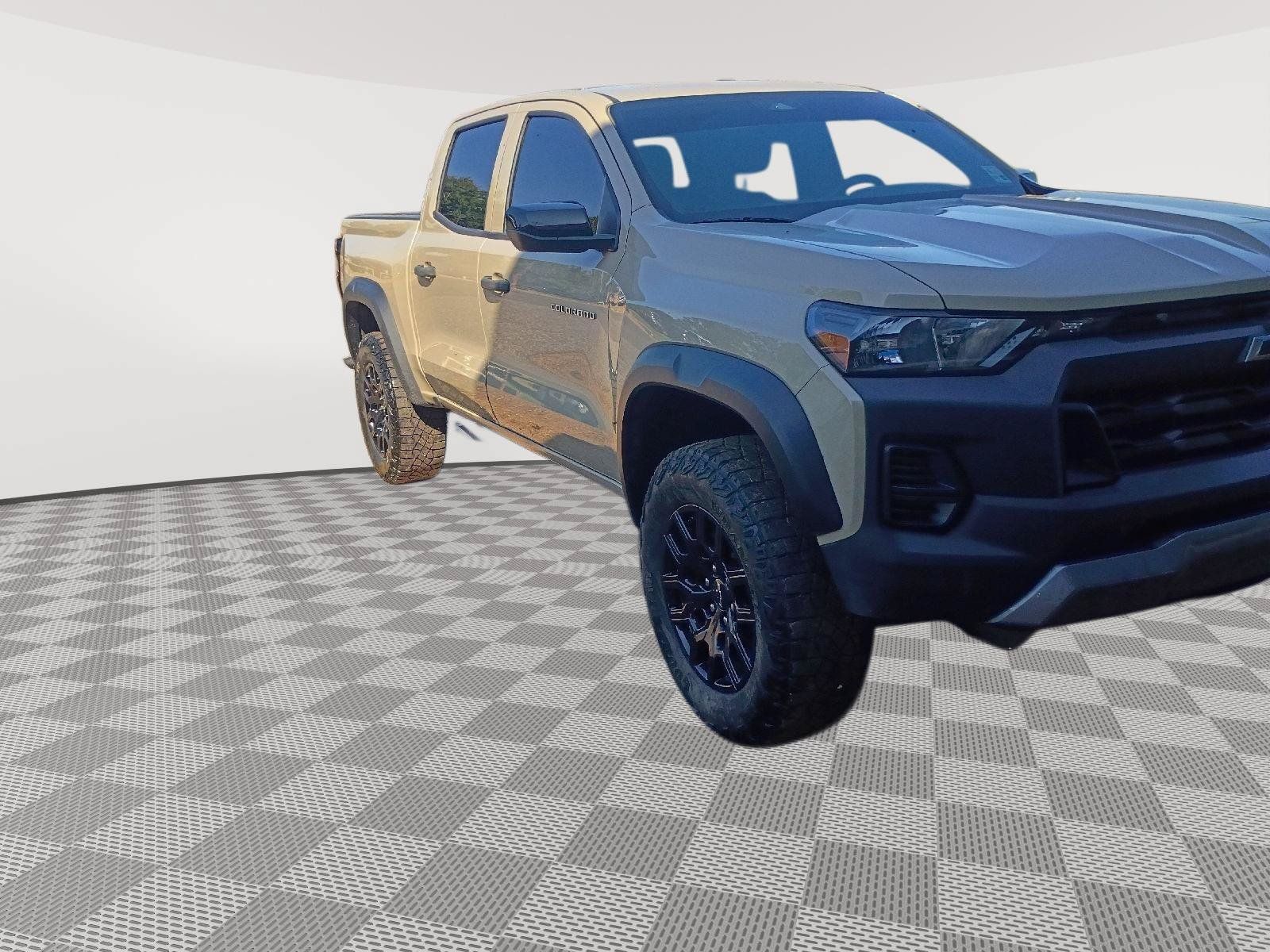 Used 2023 Chevrolet Colorado Trail Boss w/ Advanced Trailering Package AWD/4WD image 2