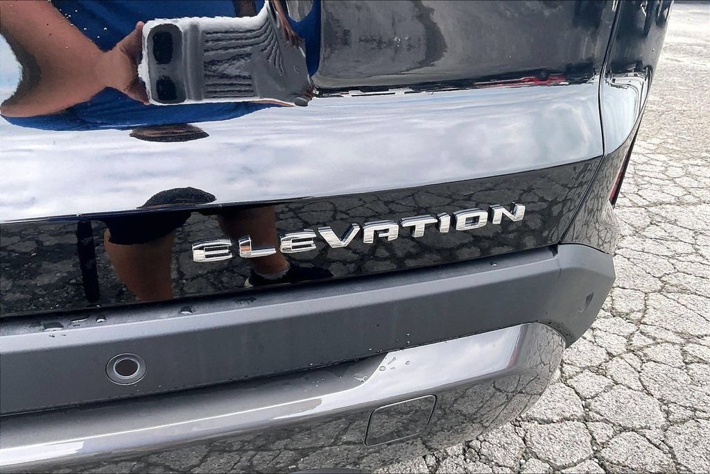 New 2027 GMC Terrain Elevation w/ Elevation Premium Package FWD image 9