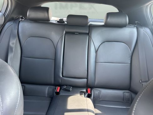 Used 2020 Kia Stinger GT1 image 12