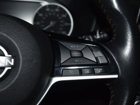 Used 2023 Nissan Altima 2.5 SR AWD/4WD image 9