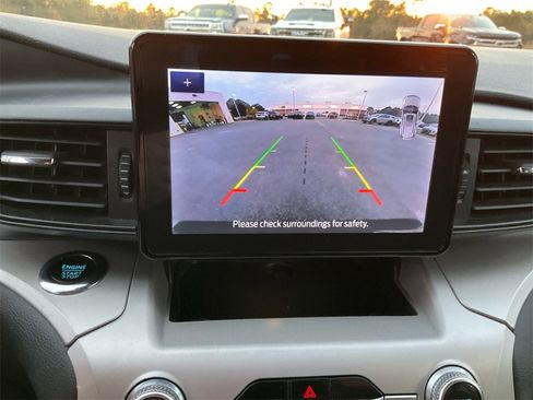 Used 2023 Ford Explorer XLT image 22