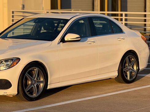 Used 2016 Mercedes-Benz C 300 Sedan image 4