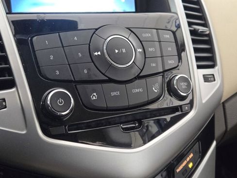 Used 2015 Chevrolet Cruze LT w/ RS Package image 23