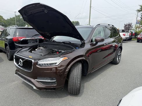 Used 2018 Volvo XC90 T6 Momentum w/ Convenience Package AWD/4WD image 24