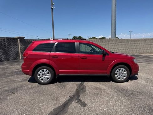Used 2018 Dodge Journey SE FWD image 8
