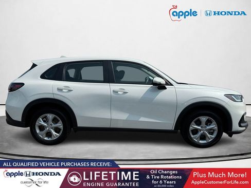 Used 2025 Honda HR-V LX image 2