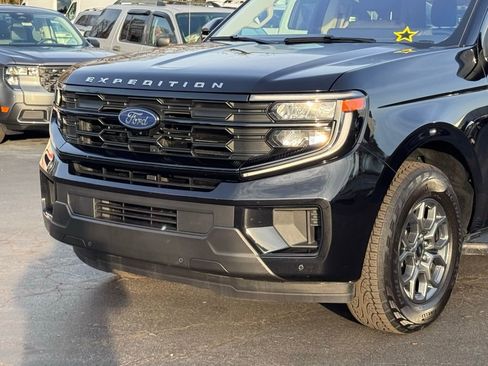 Used 2025 Ford Expedition Max Active image 40