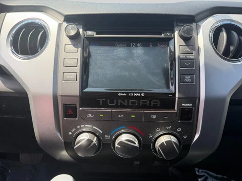 Used 2017 Toyota Tundra SR5 w/ SR5 Upgrade Package RWD image 19