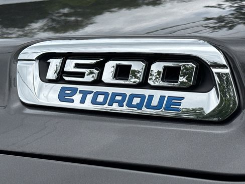 New 2026 RAM 1500 Laramie AWD/4WD image 16