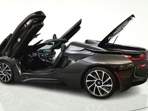 Used 2019 BMW i8 Roadster AWD/4WD image 12