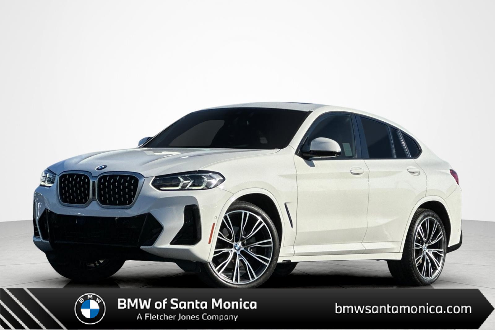 Used 2022 BMW X4 xDrive30i w/ M Sport Package 2 AWD/4WD image 1
