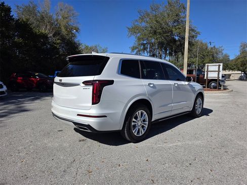 Used 2023 Cadillac XT6 Luxury image 4