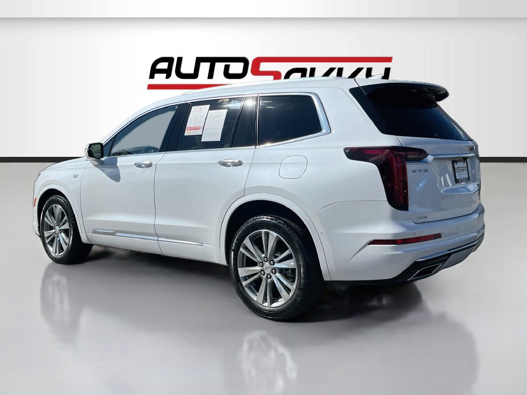Used 2023 Cadillac XT6 Premium Luxury w/ Technology Package AWD/4WD image 5
