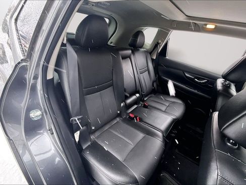 Used 2017 Nissan Rogue SL image 23