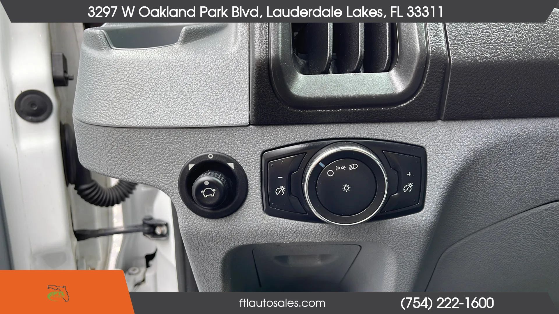 Used 2015 Ford Transit 150 130 Low Roof w/ Exterior Upgrade Package RWD image 46
