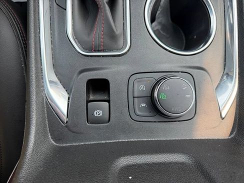 Used 2023 Chevrolet Traverse RS w/ LPO, Floor Liner Package AWD/4WD image 28