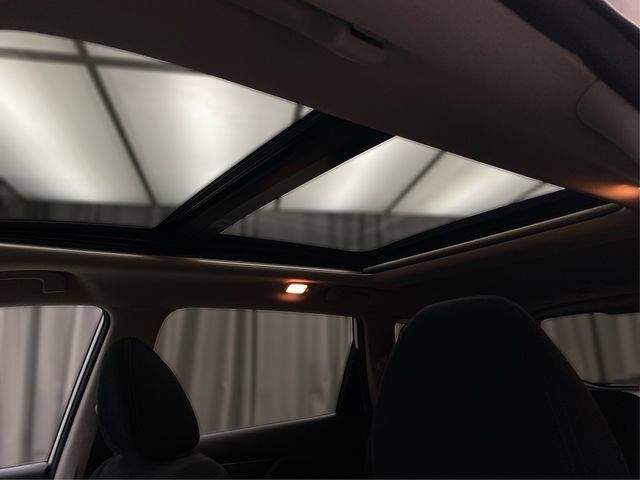 Used 2015 Nissan Rogue SV w/ SV Moonroof Package AWD/4WD image 26