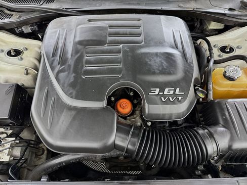 Used 2018 Dodge Challenger SXT Plus RWD image 33