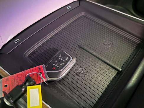 New 2026 Cadillac Vistiq Sport w/ LPO, Floor Liner Package image 40