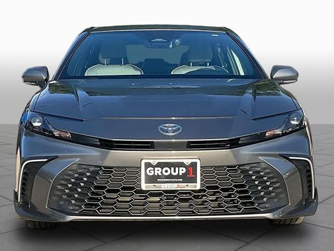 Used 2026 Toyota Camry SE w/ Convenience Package FWD image 4