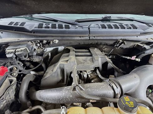 Used 2016 Ford F150 XLT w/ Equipment Group 302A Luxury AWD/4WD image 27