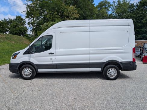 Used 2024 Ford Transit 250 148 High Roof AWD image 6