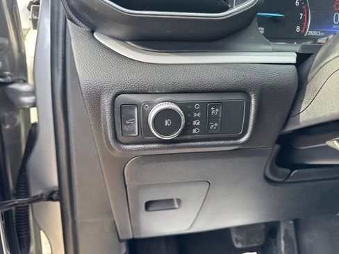 Used 2022 Ford Explorer XLT w/ Equipment Group 202A image 20