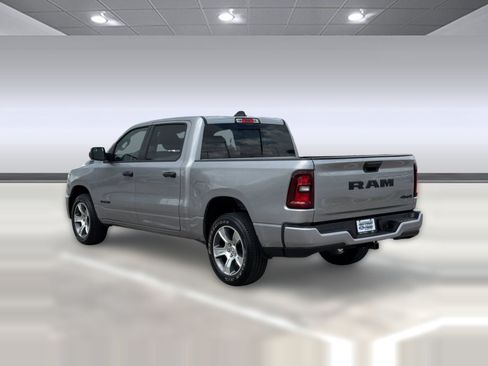 Used 2025 RAM 1500 Tradesman AWD/4WD image 3