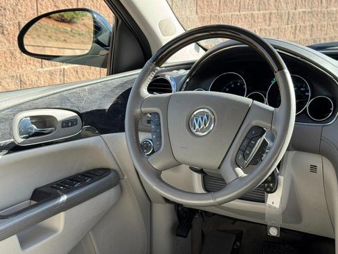 Used 2017 Buick Enclave Leather image 13