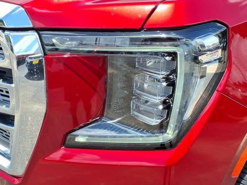 Used 2022 GMC Yukon SLT w/ SLT Premium Package RWD image 9