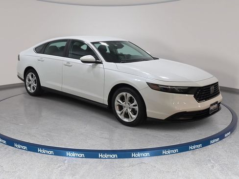 Used 2023 Honda Accord LX image 4