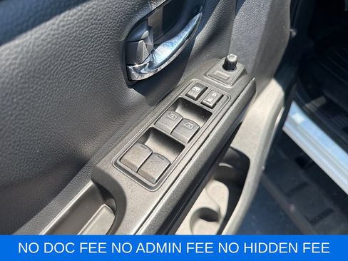 Used 2023 Nissan Titan PRO-4X w/ Pro-4x Convenience Package AWD/4WD image 13