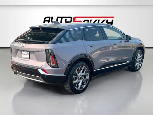 Used 2025 Cadillac Optiq Luxury 1 AWD/4WD image 7