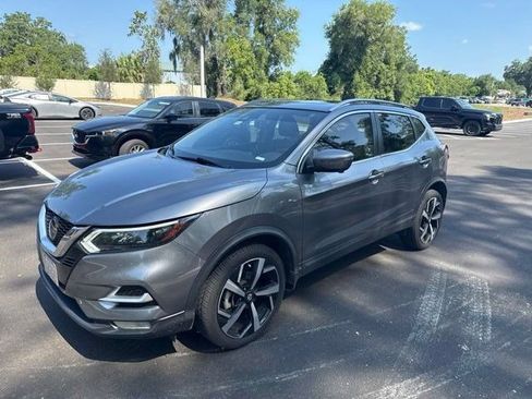 Used 2020 Nissan Rogue Sport SL w/ Premium Package FWD image 1